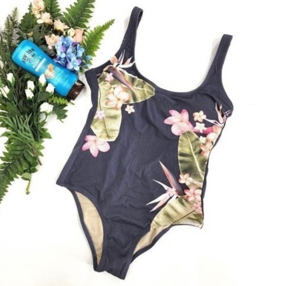 Kona Sol one piece bathing suit - Picture 4 of 8